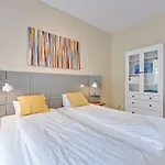 Neptun Park By Renters Apartament *