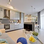 Neptun Park By Renters *