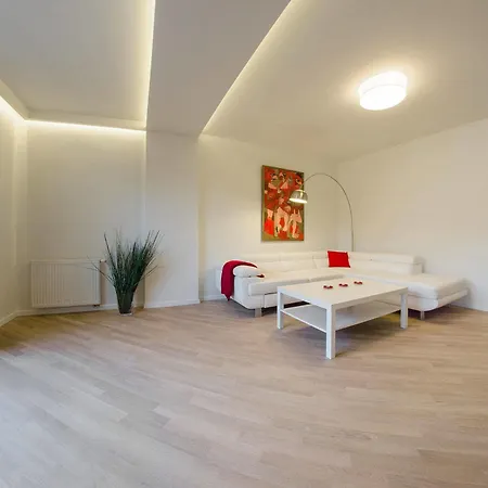 Apartment Dom & House - Neptun Park