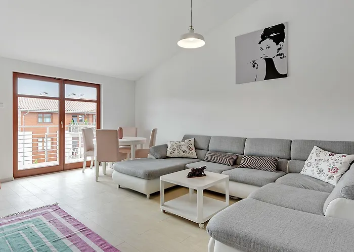 Lägenhet Apartamenty Neptun Park By Noclegi Renters *